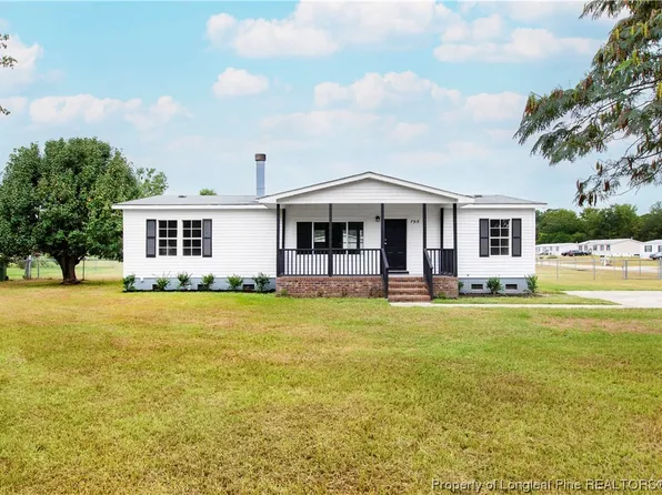 793 Blue Rd, Parkton, NC 28371