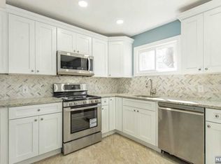 18 Barnett St, Bloomfield, NJ 07003