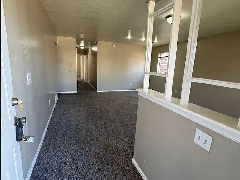 3024 Hillside Dr — Photo 6