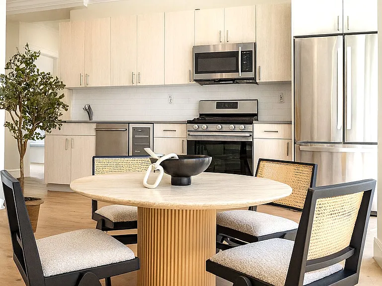 1075 Greene Ave #218 — Photo 4