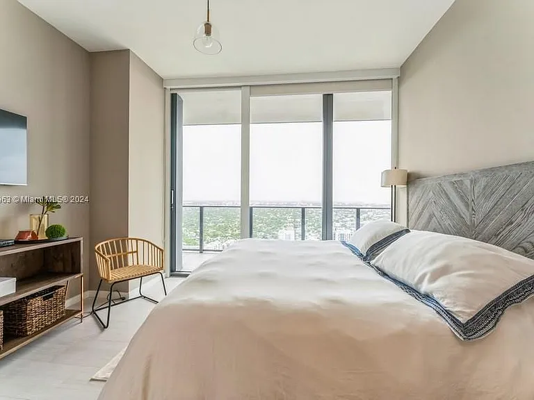 1000 Brickell Plz #Penthouse 5104 — Photo 11