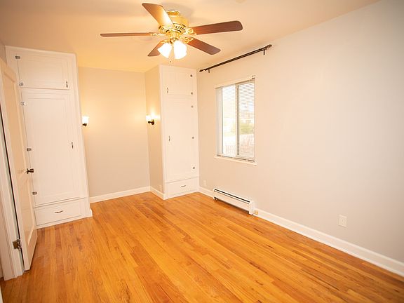 5th image of 1937 Thornburgh Dr