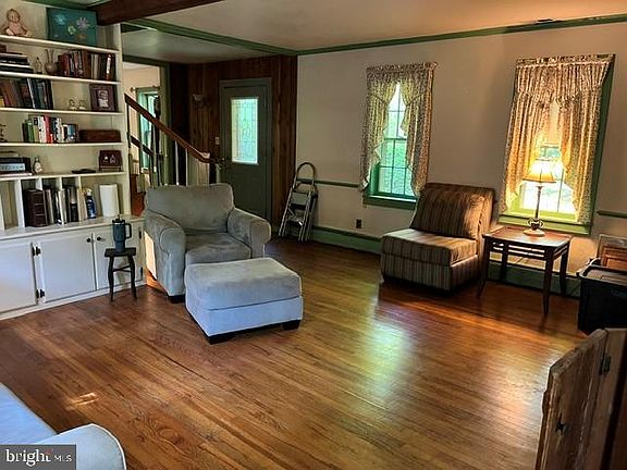 2nd image of 236 Blair Shore Rd