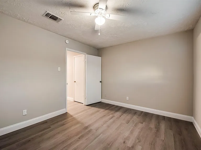 30 W Mountain Creek Dr — Photo 17