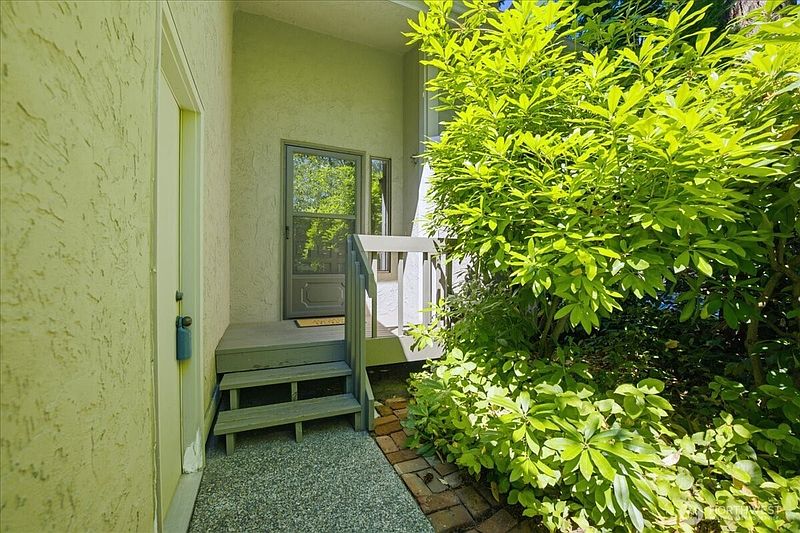 2nd image of 19507 86th Avenue W #507
