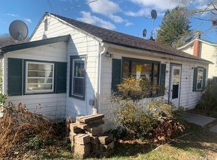 6 Interlaken Rd, Patterson, NY 12563