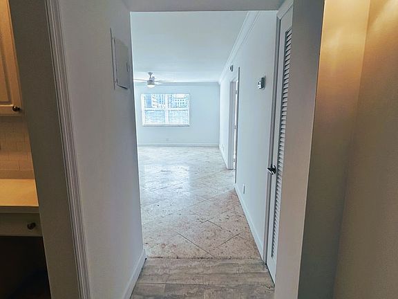 5th image of 619 Orton Ave APT 302