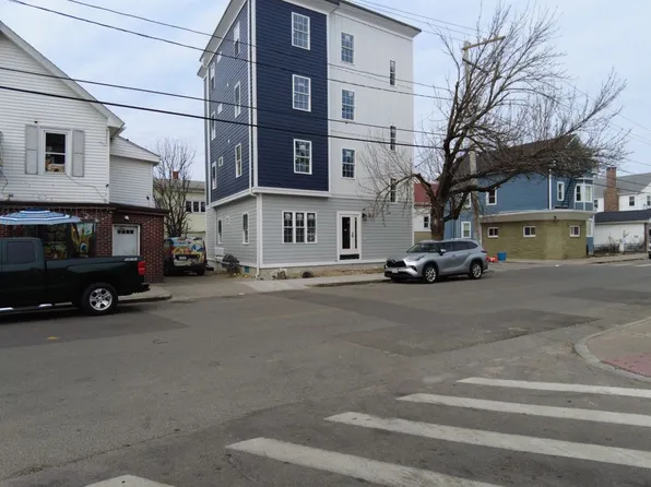 241 Pocasset Ave, Providence, RI 02909