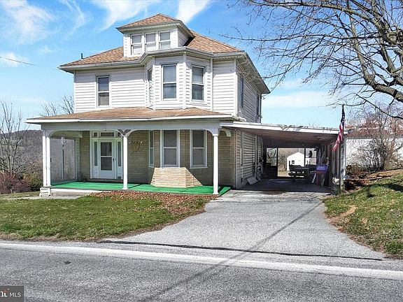 2nd image of 119 Main St