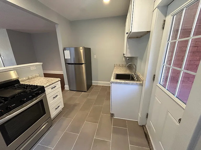 12970 Clifton Blvd #5 — Photo 10