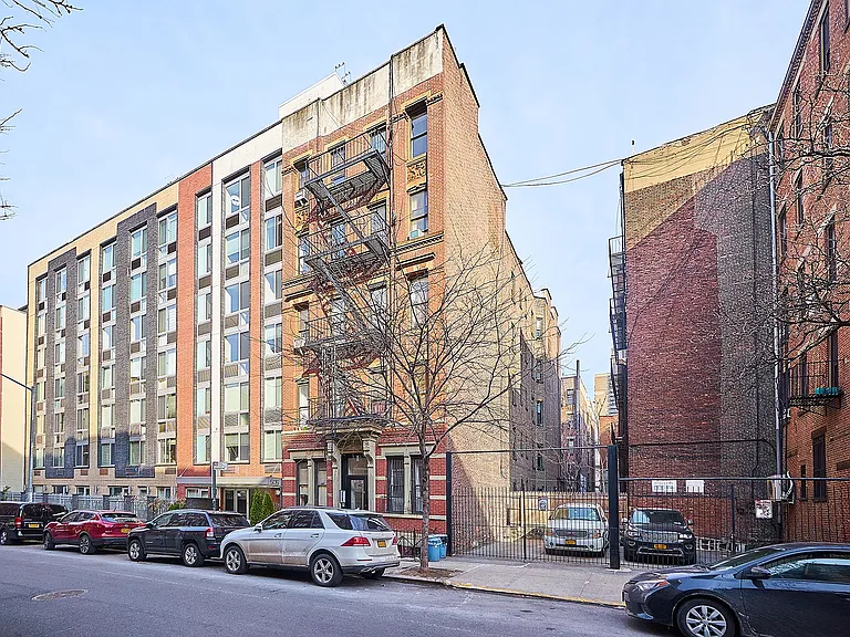 503 W 47th St #4RW — Photo 6
