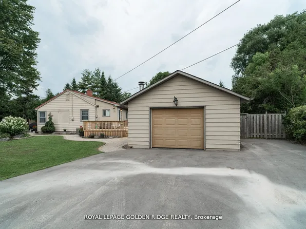 19 Lake Dr N, Georgina, ON L4P 1A2