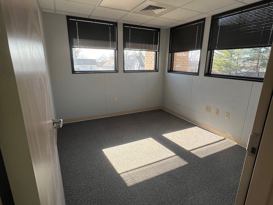 1115 West Pleasant Street 4 Upper 1115 W Pleasant St Portage WI