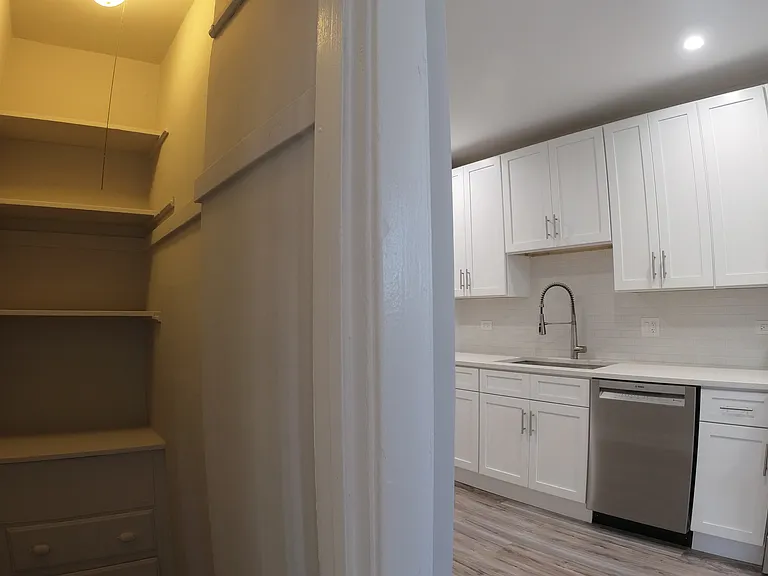 7349 N Seeley Ave #1 — Photo 3