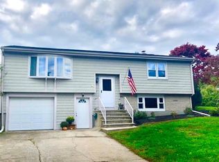 9 Independence Ct, Portsmouth, RI 02871