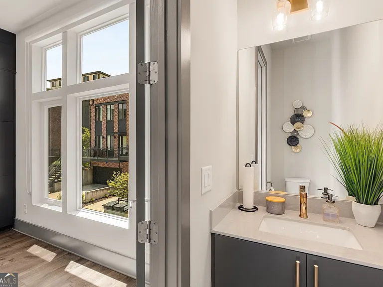 1300 Chelsea Cir NW — Photo 18