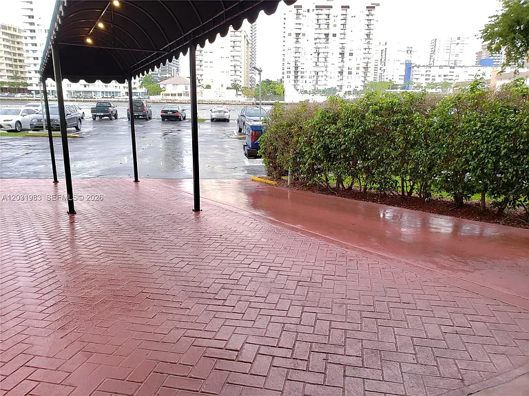100 Golden Isles Dr #Penthouse 7 — Photo 42