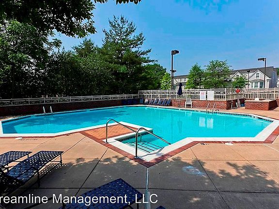 2nd image of 7500 Woodmont Ave APT 312