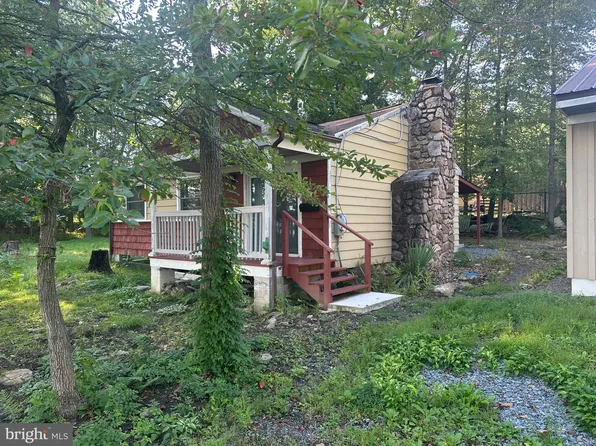 33 Old Berwick Rd, Drums, PA 18222