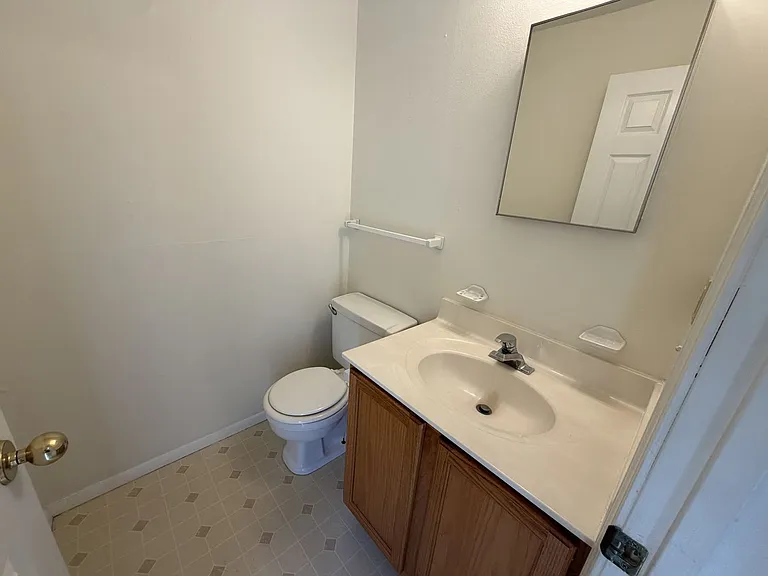 829 Southwest Blvd #I — Photo 7