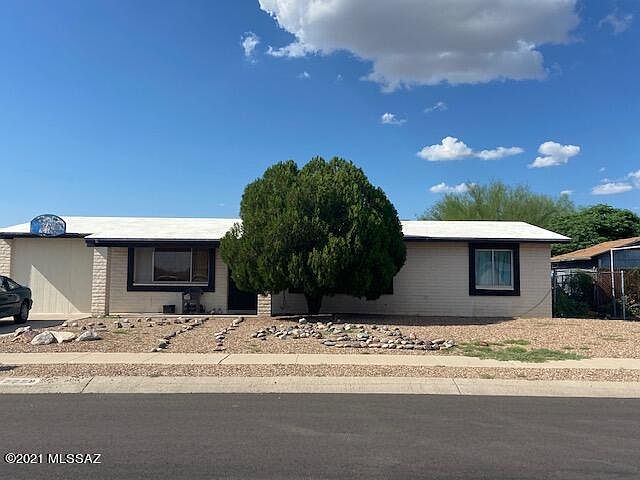 1st image of 3256 W Shumaker Dr