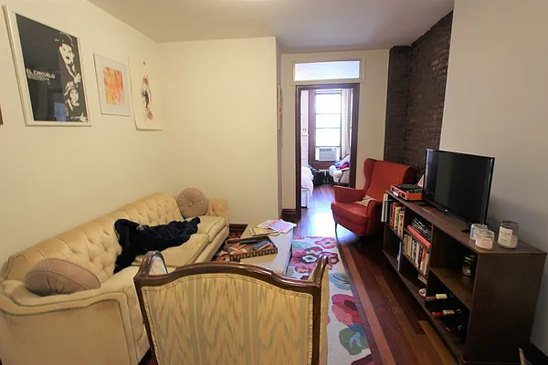 Rented by Dynamik Realty | media 17