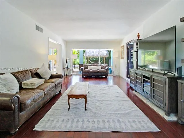 6900 SW 104th St — Photo 16
