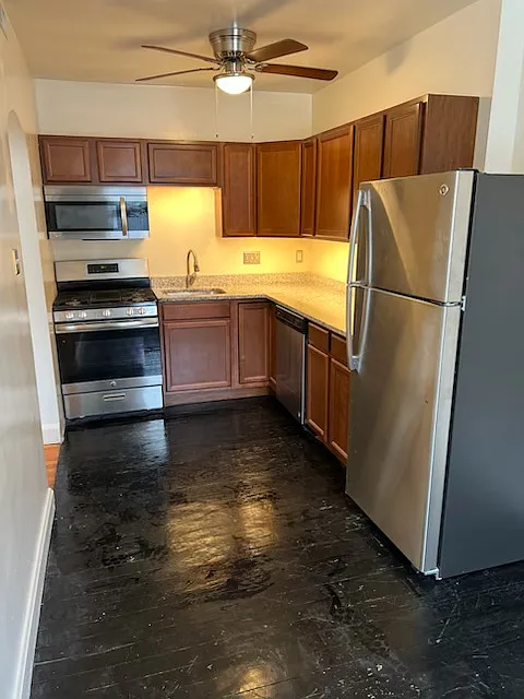 1 bed, 800 sqft, $1,195 — Photo 2