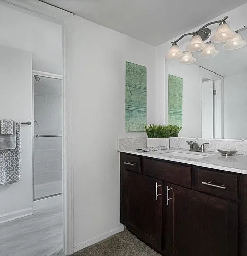 River Oaks Apartments of Rochester Hills — Photo 42