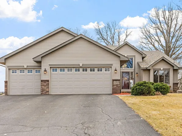 1252 Irvine Dr, Hanover, MN 55341