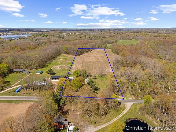 2nd image of 763 N Grow Rd