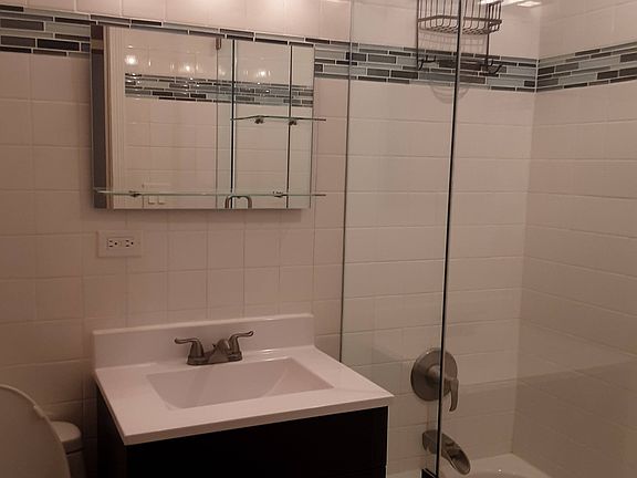 3rd image of 422 Elmwood Ave #2