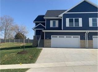 2472 Fieldstone Ct, Dubuque, IA 52003
