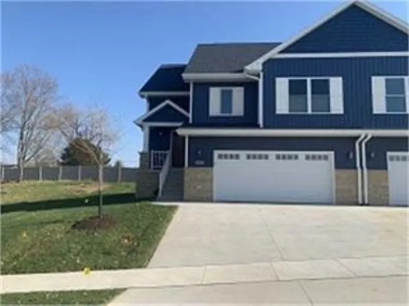 2472 Fieldstone Ct, Dubuque, IA 52003