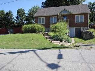 9809 E 25th St, Independence, MO 64052
