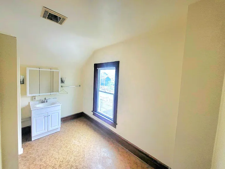 408 N Madison St S #SOUTH — Photo 10