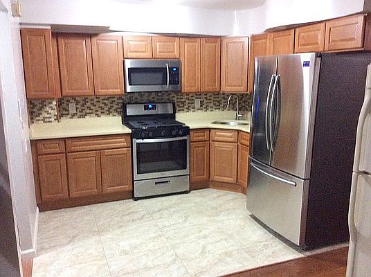 1st image of 1470 E 86th St #2