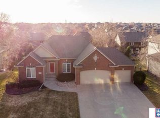 706 S 196th Ave, Elkhorn, NE 68022