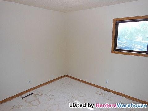 5th image of 7936 Beard Ct N