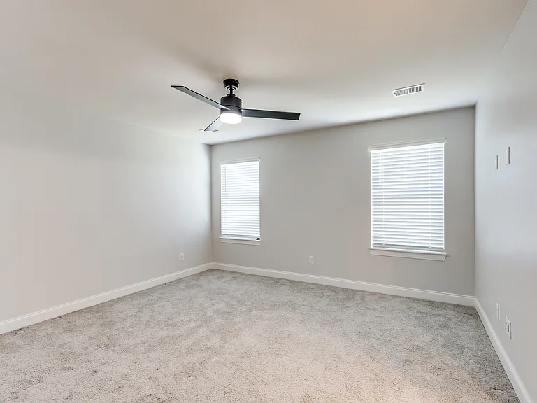 725 Prairie View Dr #1 — Photo 15