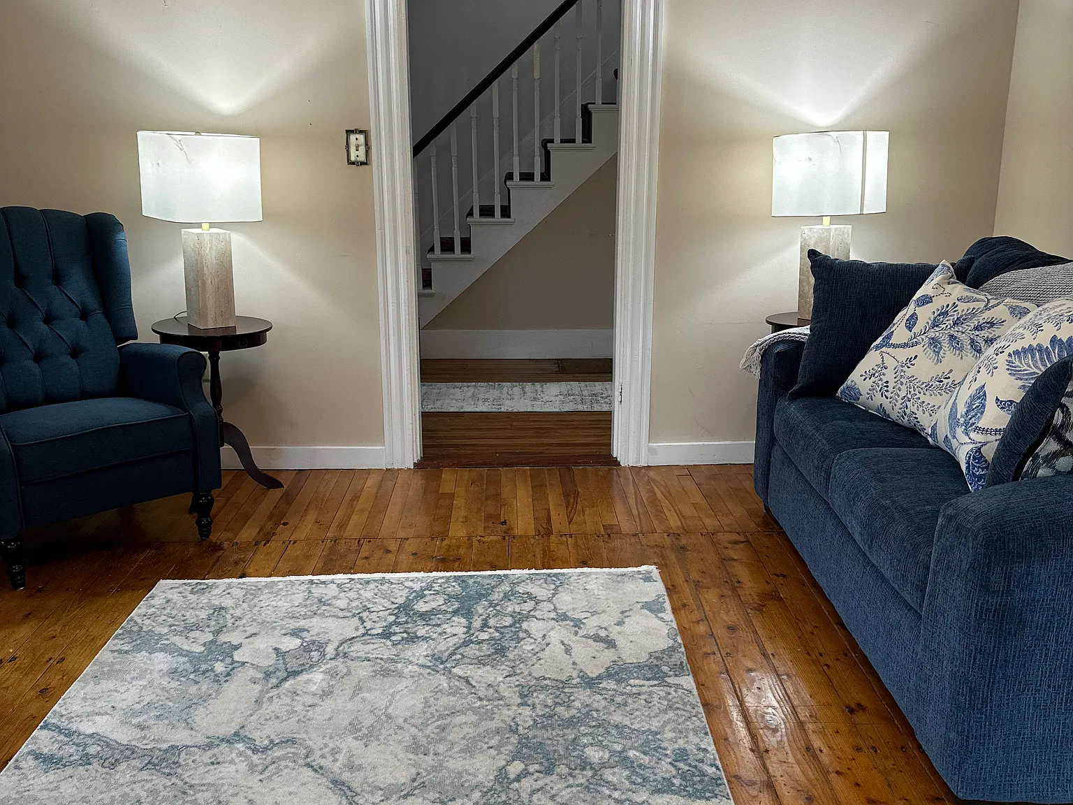 3 bed, 1350 sqft, $1,500 — Photo 1