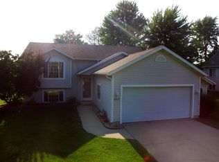 865 Maynard Ave NW, Grand Rapids, MI 49504