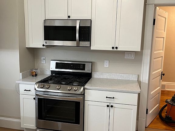 2nd image of 3212 N Bartlett Ave