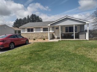 3177 Vermont Dr, Lower Burrell, PA