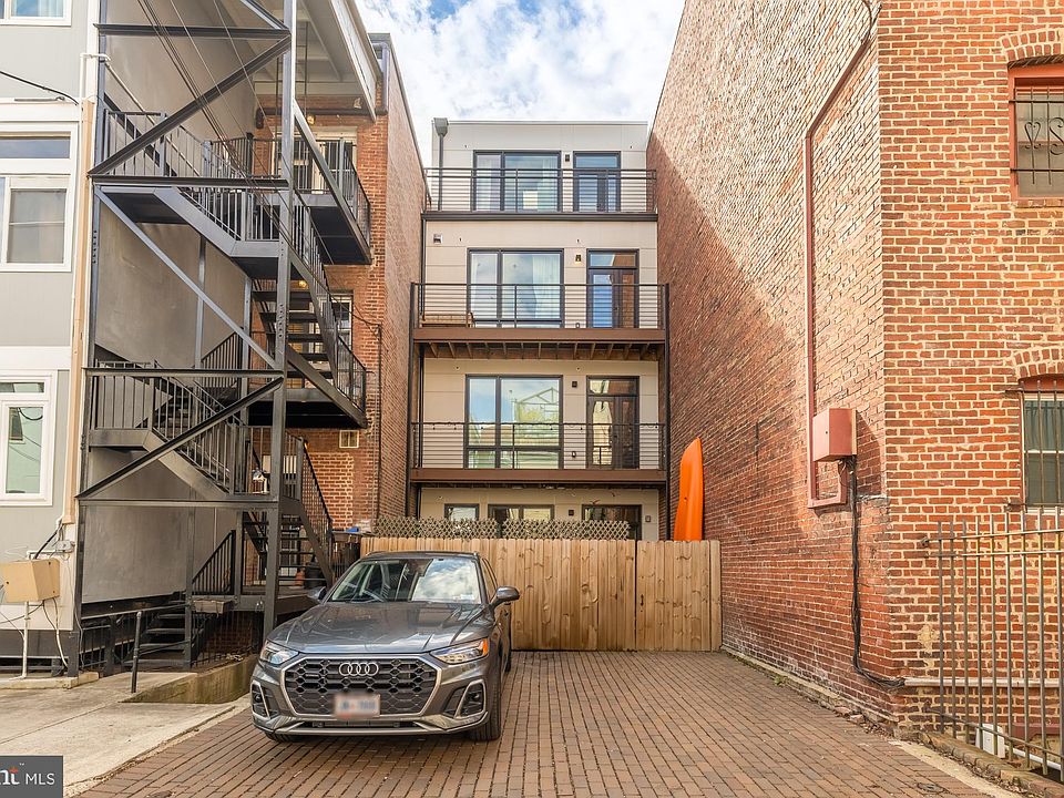 2nd image of 1729 T St NW #4