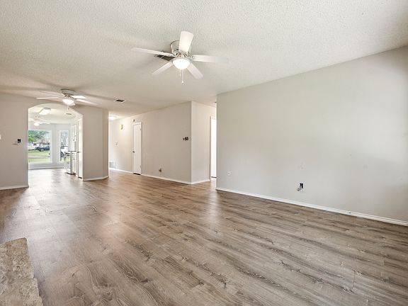 3rd image of 4509 Alta Loma Dr