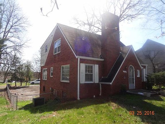 2nd image of 2708 Woodbine Ave
