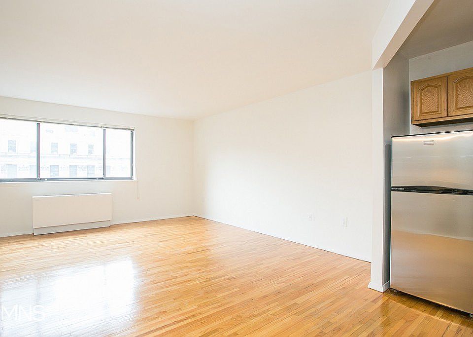 1st image of 309 W 30th St APT 6C