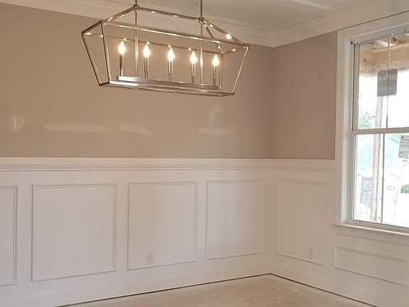 4th image of 4982 Sussex Dr