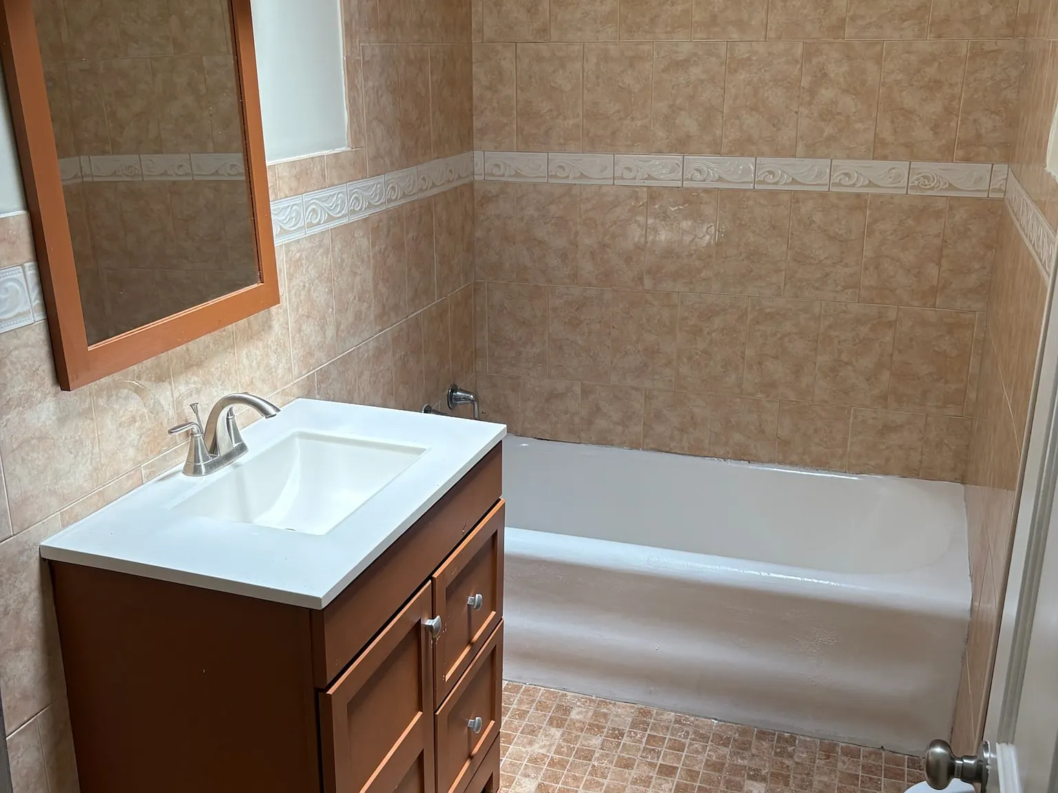 3 bed, 1260 sqft, $1,700 — Photo 3